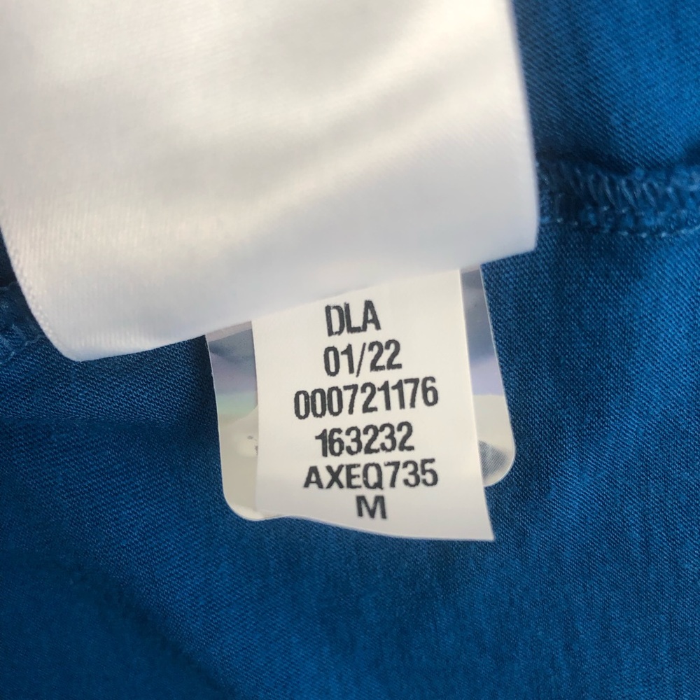 The North Face Women’s Graphic Tee - Picture 9 of 11